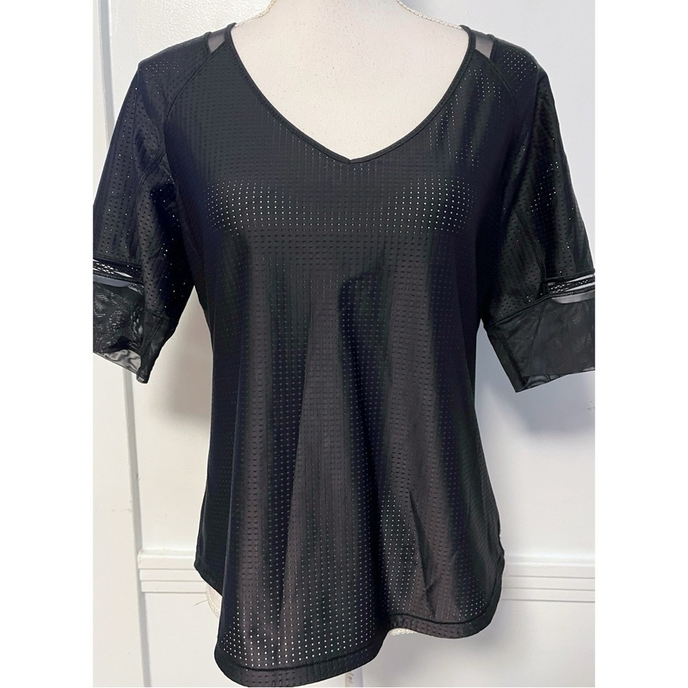 Lululemon • Var-City 1/2 Sleeve Black Mesh Jersey Top - Picture 1 of 10